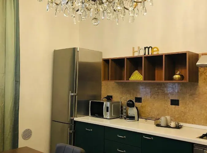 דירה Eufemia27 *